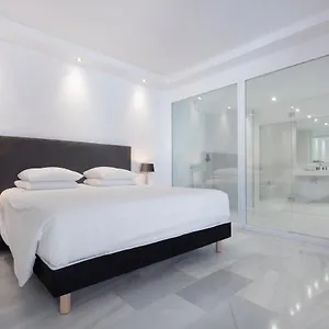 B51 Executive Flats , Marbella España